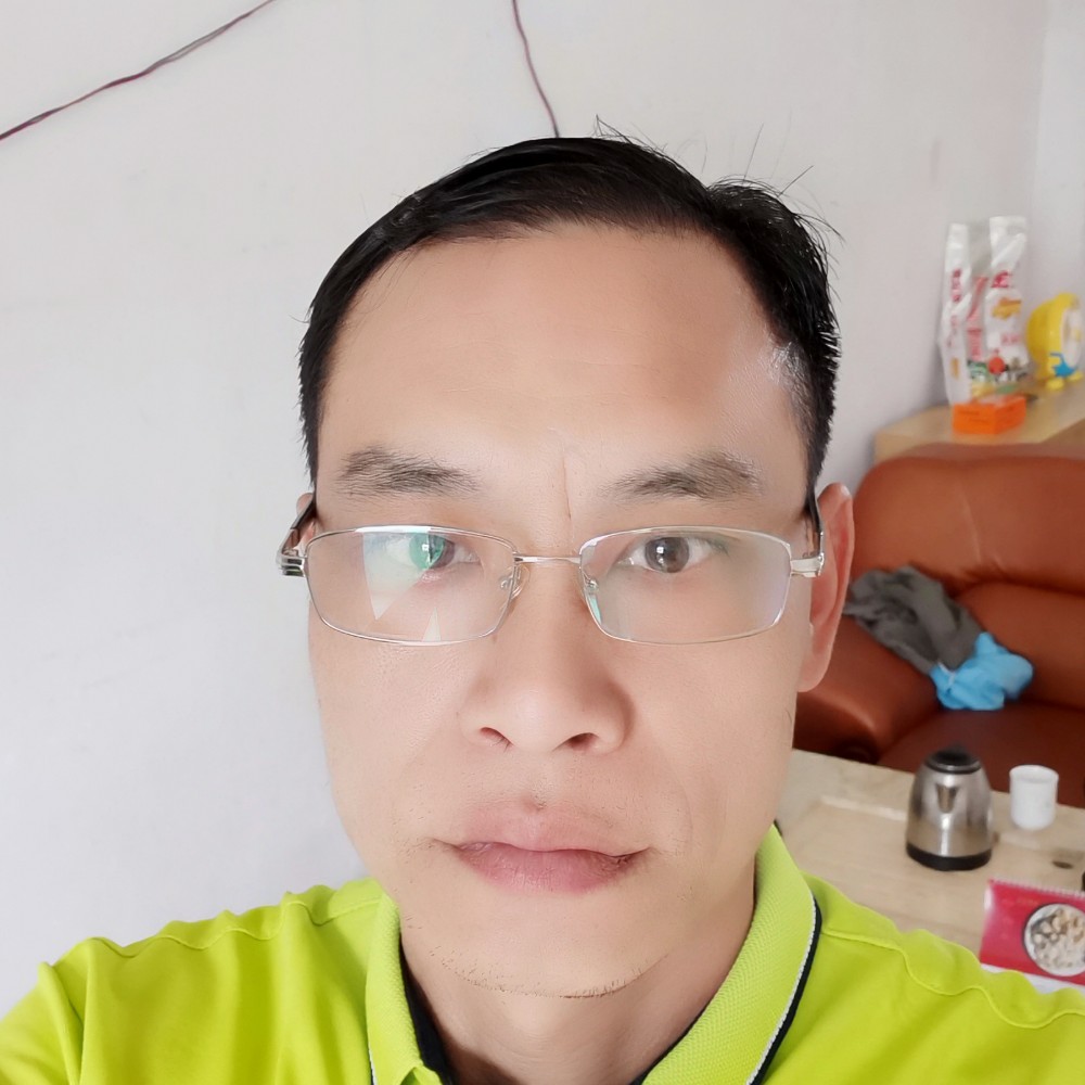 路灯的笑点低的照片