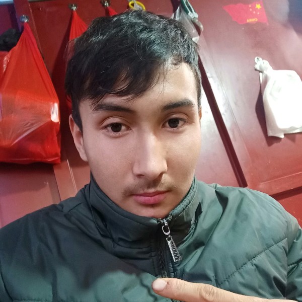 信爱的的照片