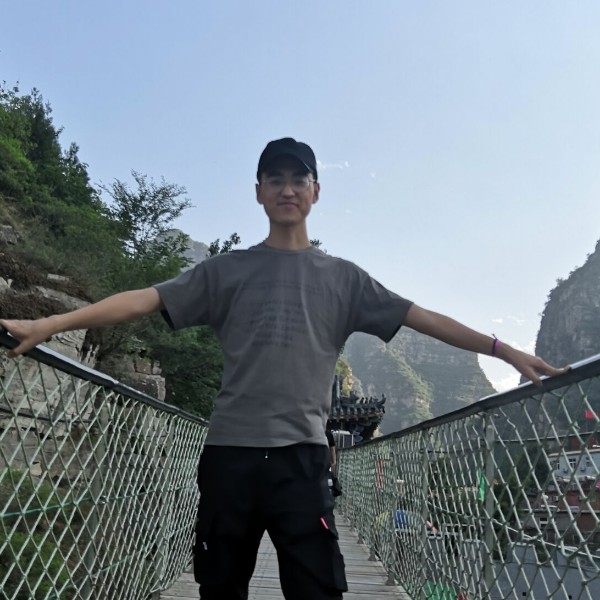 钢笔改变俊秀的照片