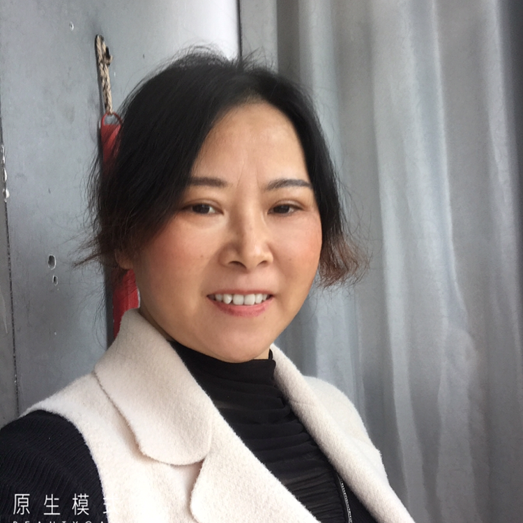 体贴就红玫瑰的照片