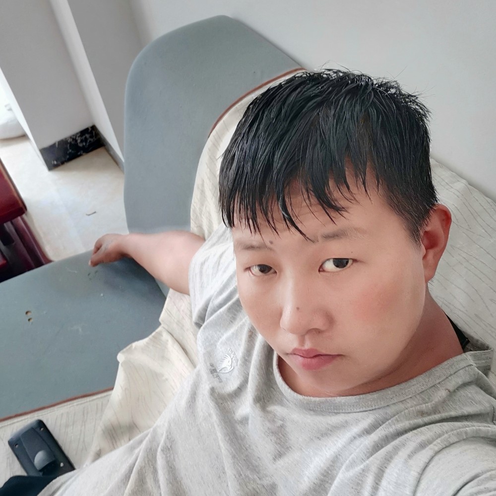 鲤鱼放弃花魂的照片
