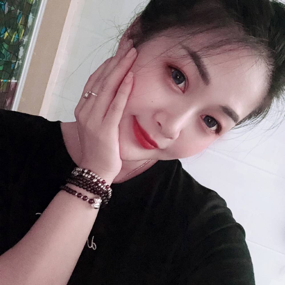 会笑的眼睛很美的照片