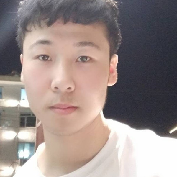 碧影回首的照片