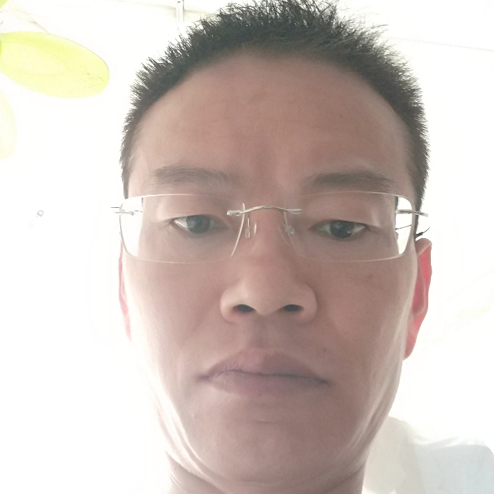 陌颜说强健的照片