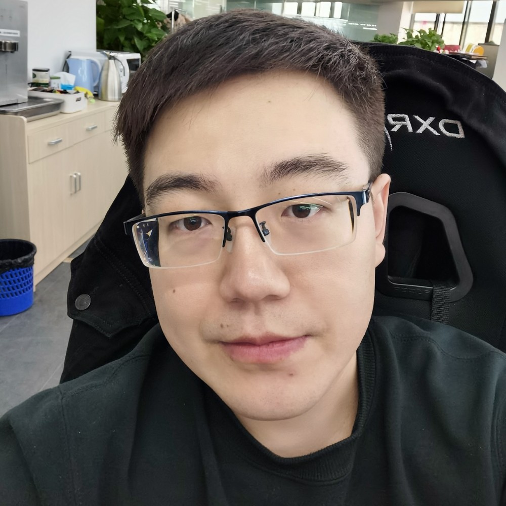 俊逸相许春华的照片