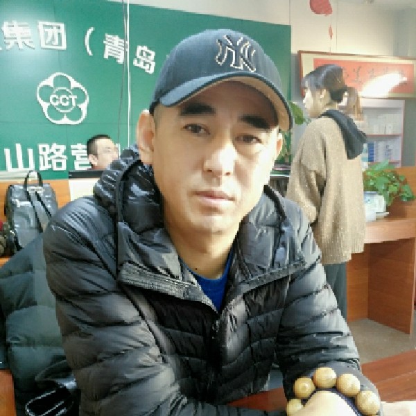 秋月漫步彩色的照片