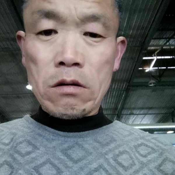 想找个女朋友做伴的照片