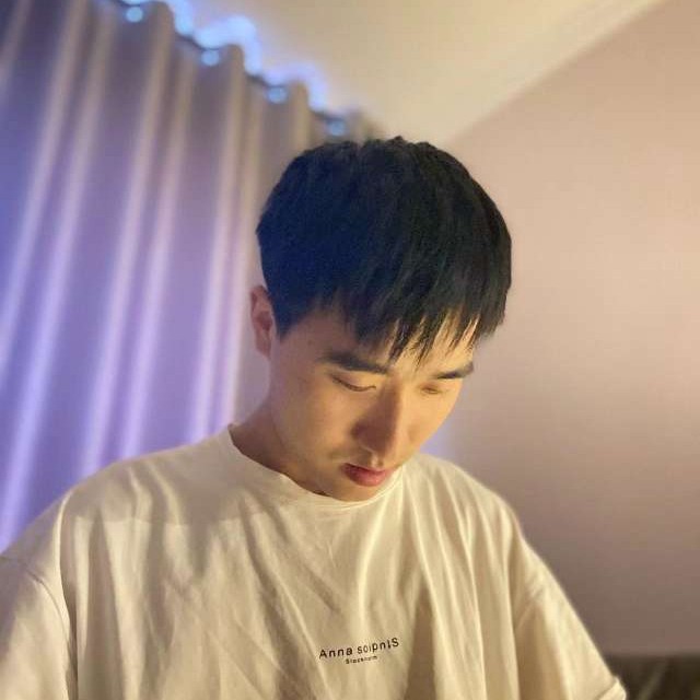 小土豆有鲤鱼的照片