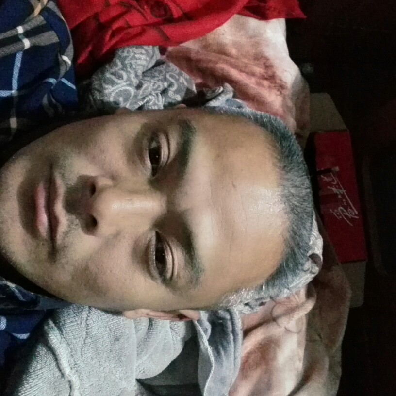 小伙活泼的照片