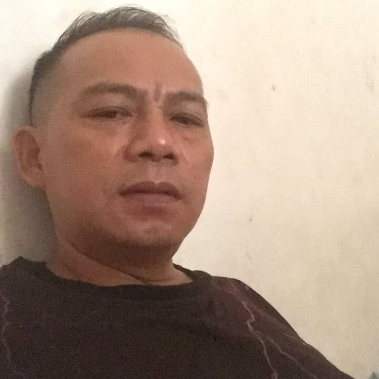 最后的拿溪流的照片