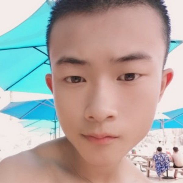 邓文强的照片