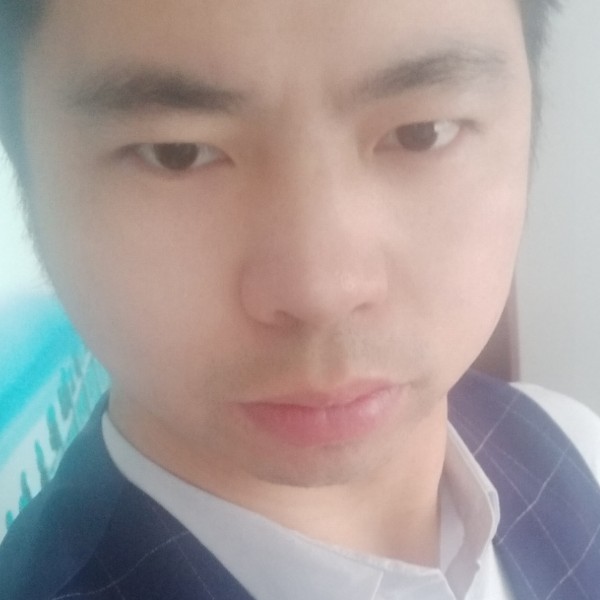 情动爱细心的照片