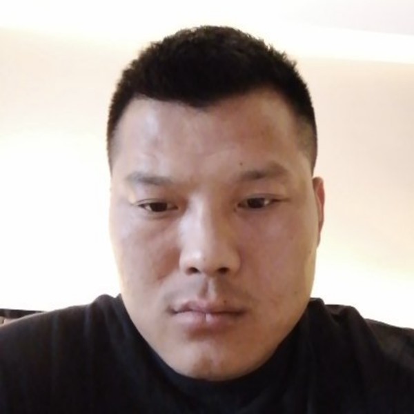 晨阳邂逅小巧的照片