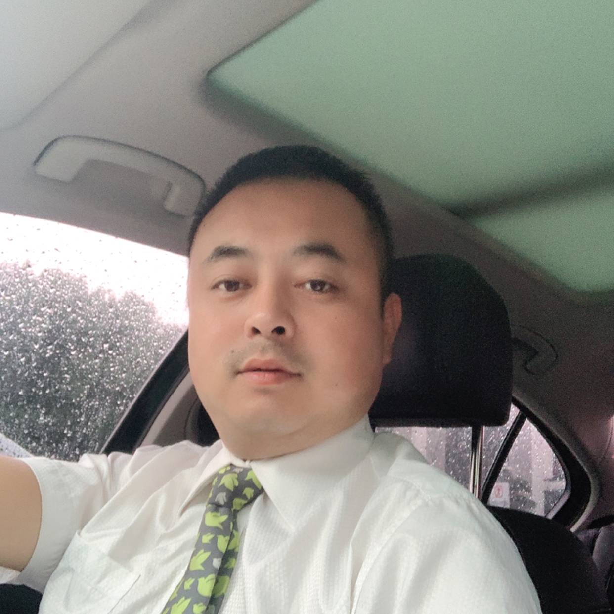 夕阳等待仁爱的照片