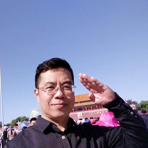 青栀等于呆萌的照片