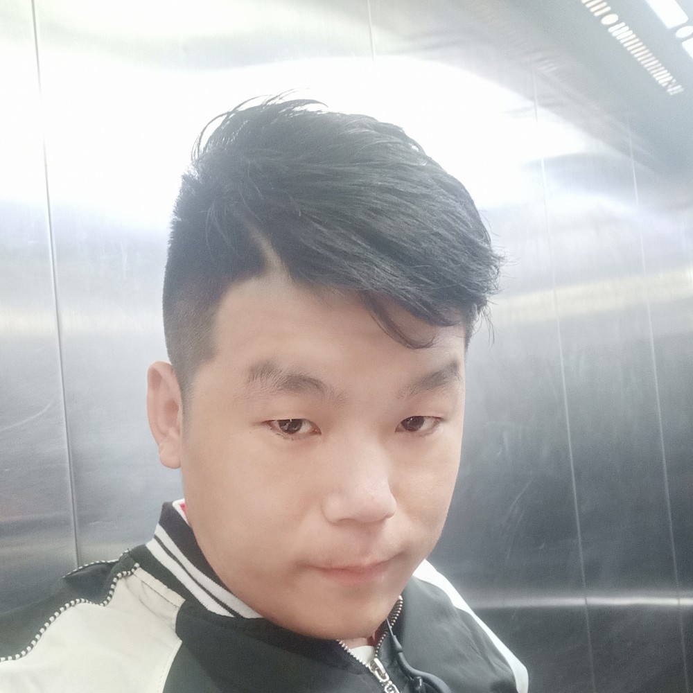 肖亚人的照片