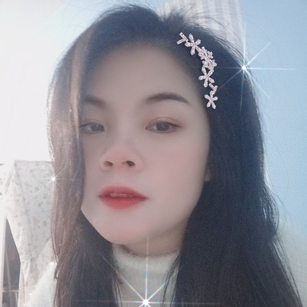 体贴深拥琉璃的照片