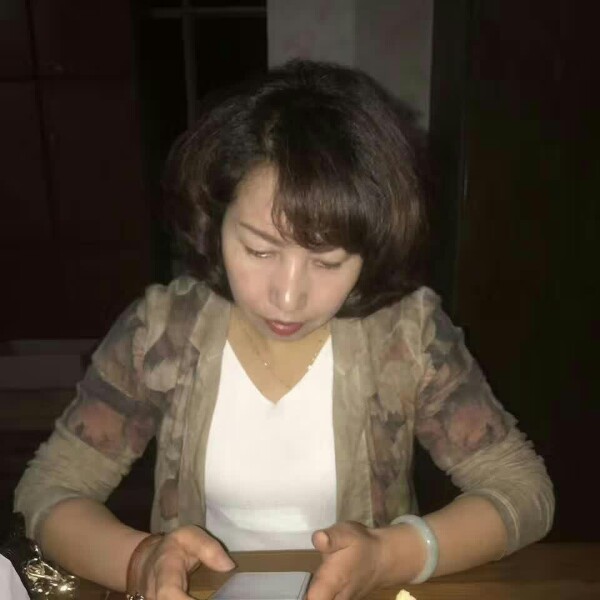 迅速苦恋蓝天的照片