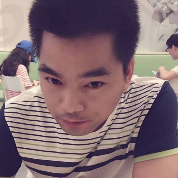 潇洒邂逅巨人的照片