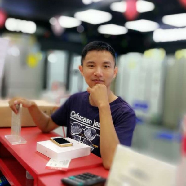 饱满泪了身影的照片