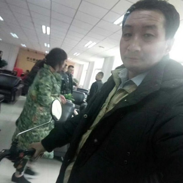 平安幸福快乐男神的照片