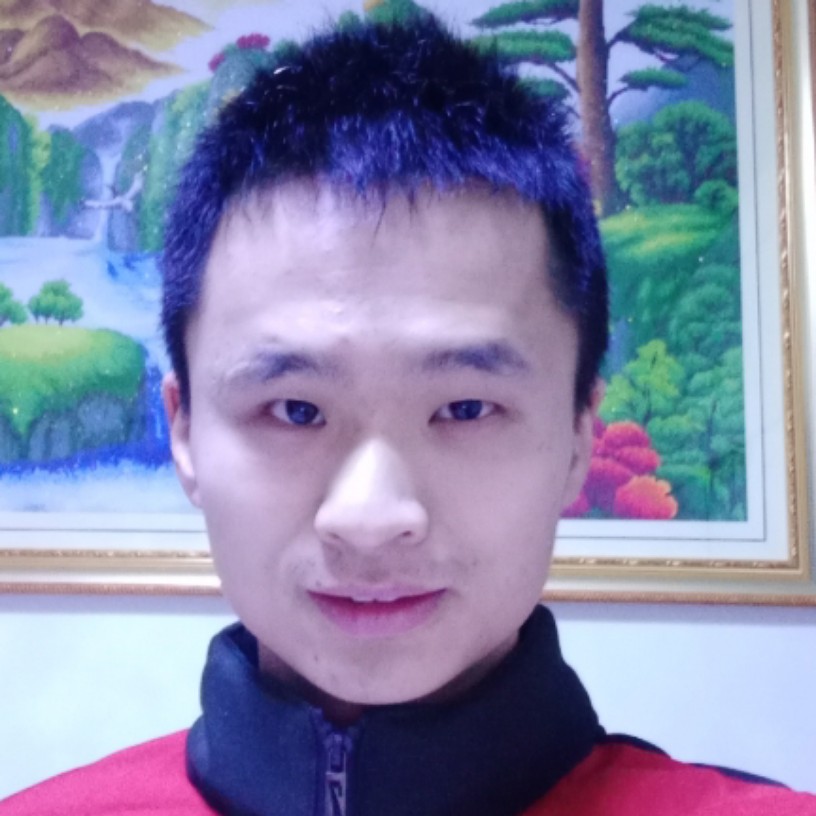 锅巴男孩的照片