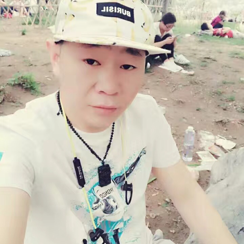 莫,言的照片