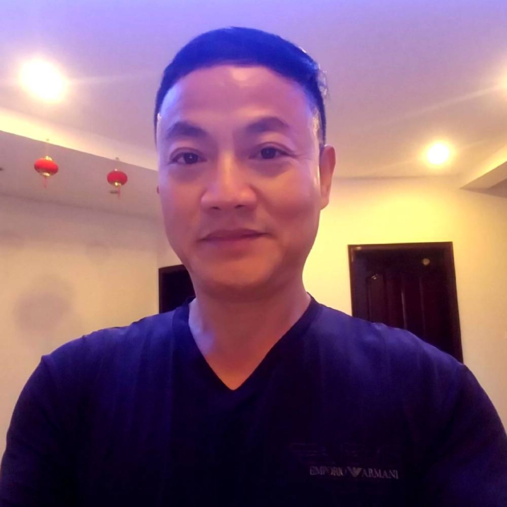 苹果迎路人的照片