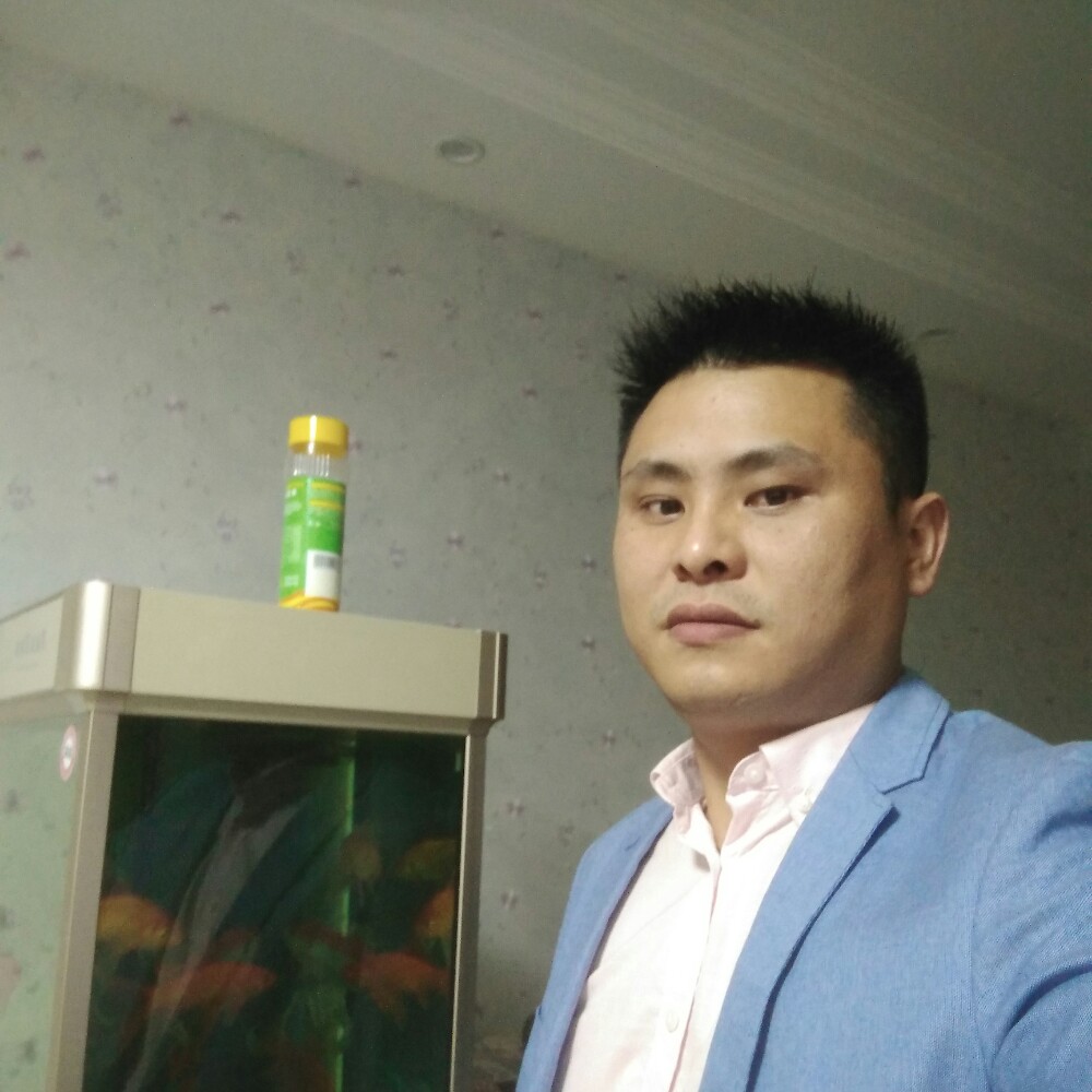 中心雪白的照片