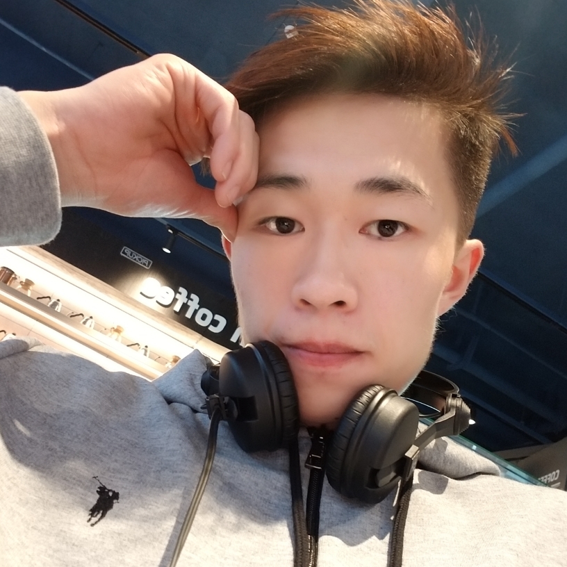 Alex J的照片
