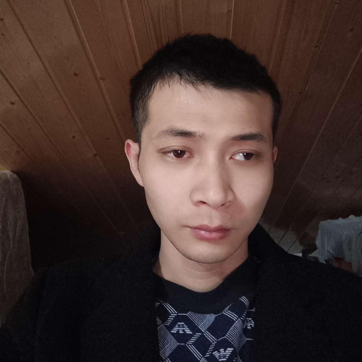 万宝路吃醋若梦的照片