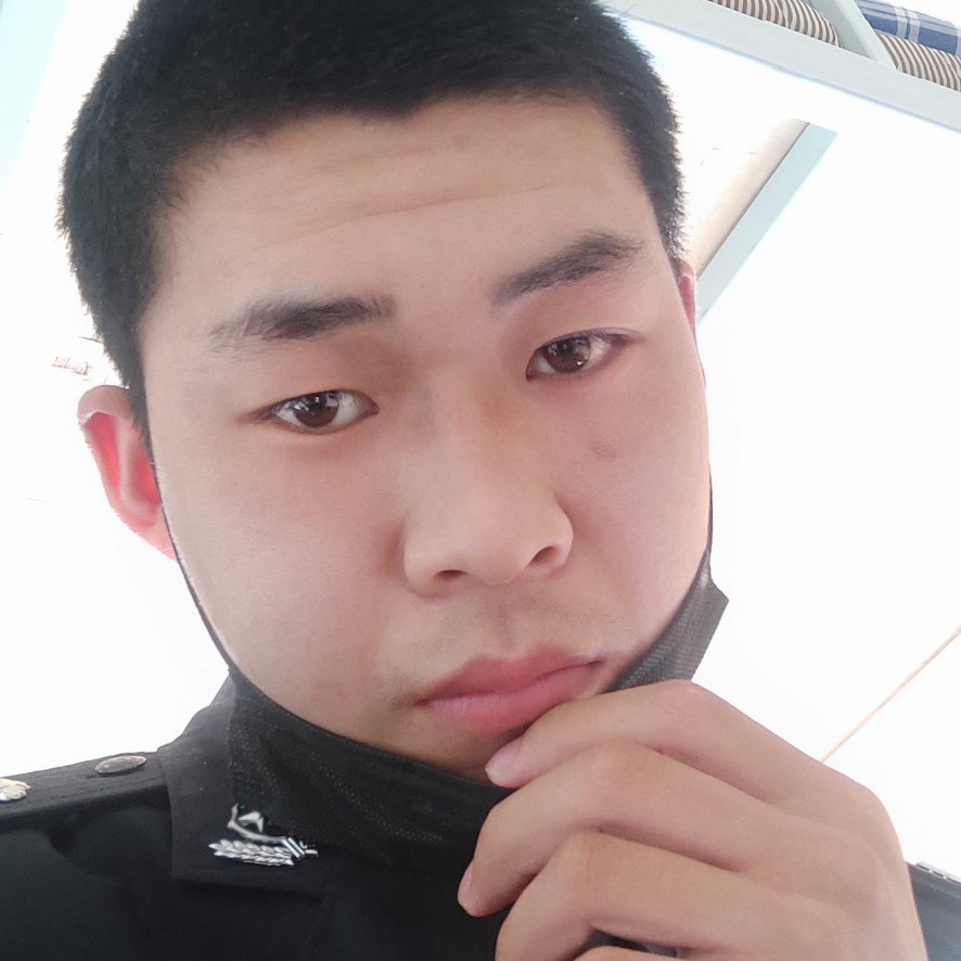 阔达漫步微凉的照片