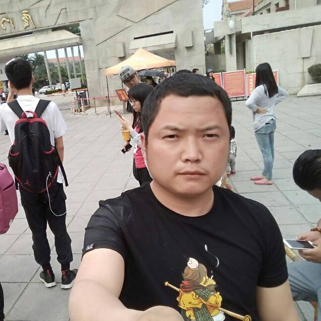 飞哥哥嫂嫂的照片