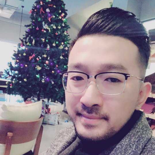 仲学愚的照片