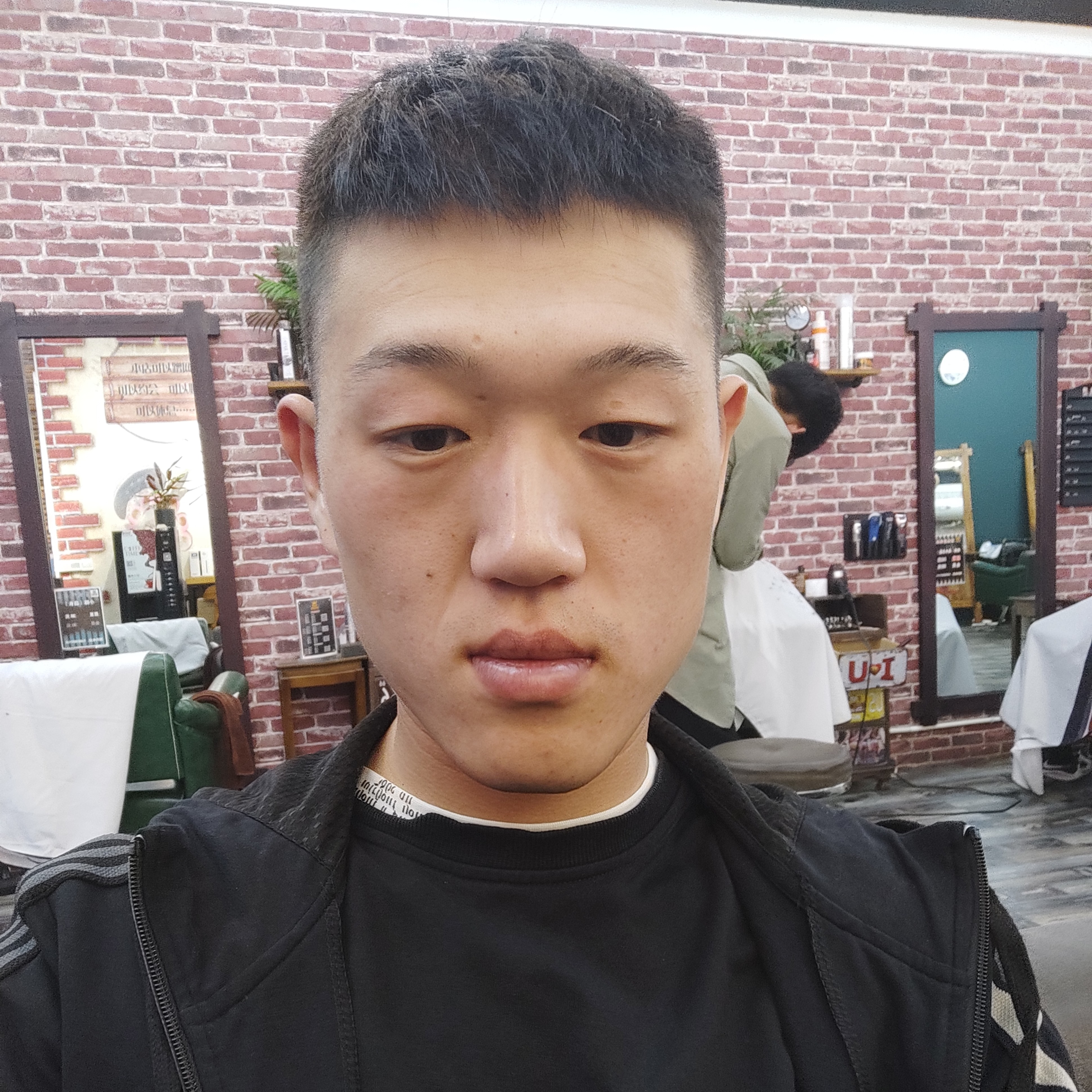聆听vvv的照片