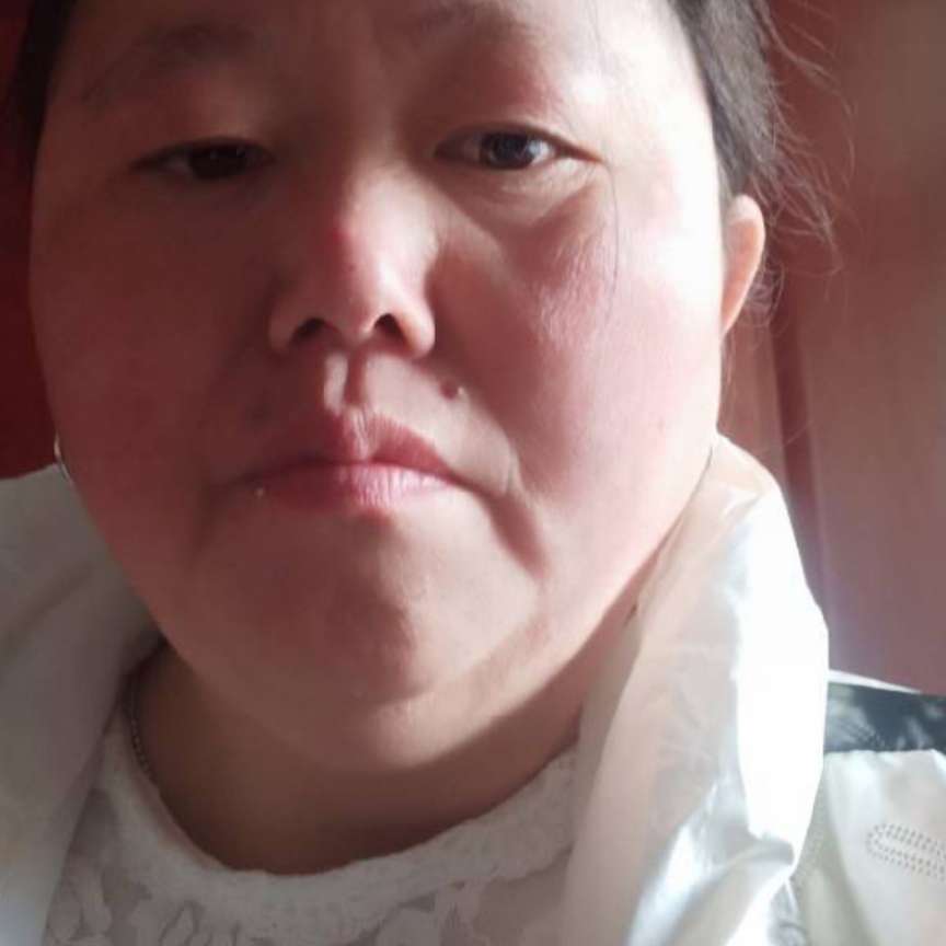 唇彩等于曾经的照片