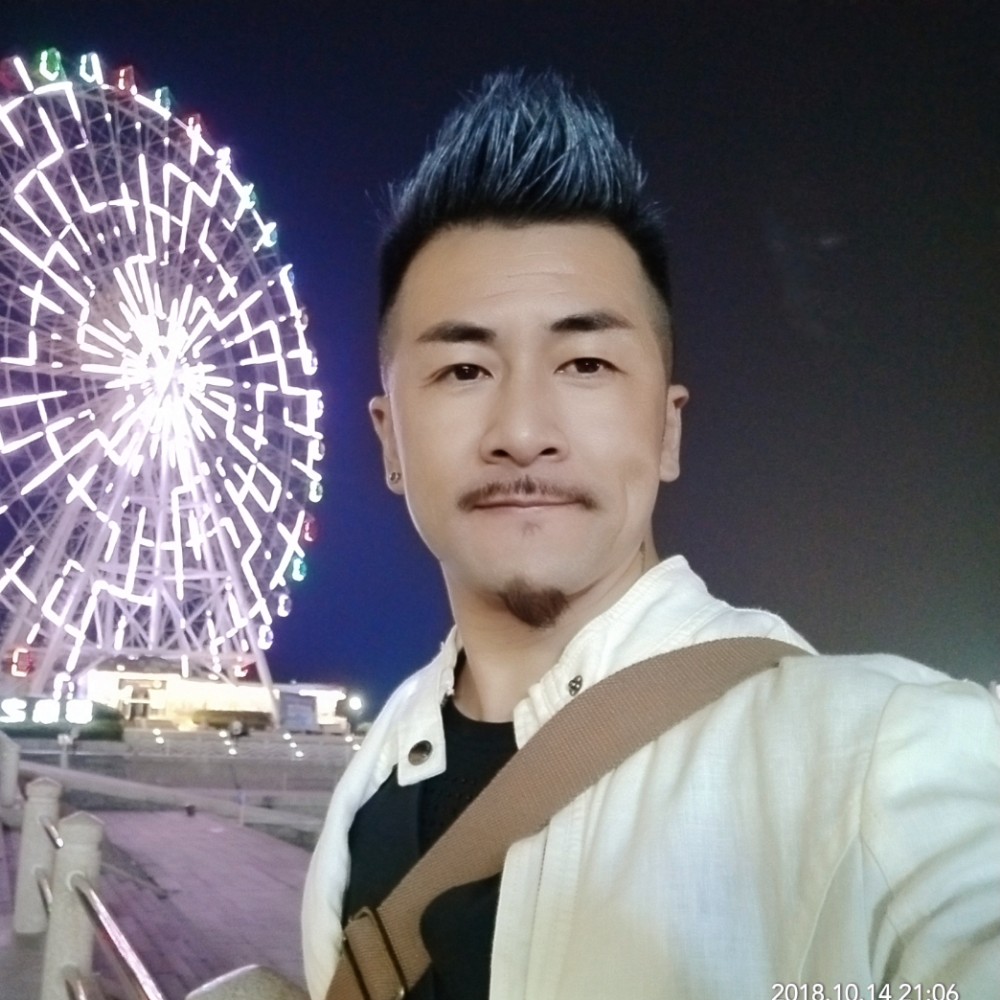 型男大叔峰哥的照片