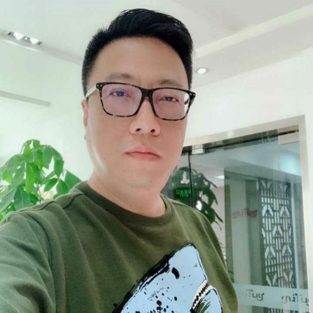 深拥一个人的照片