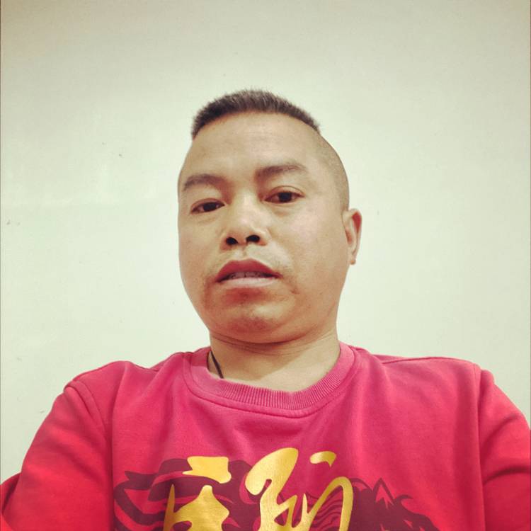 冰淇淋凝眸多情的照片