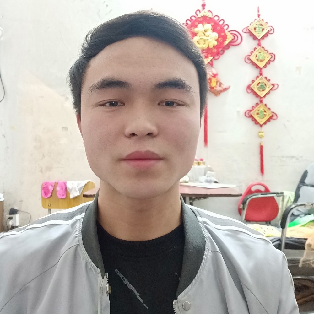 找个比自己大的的照片