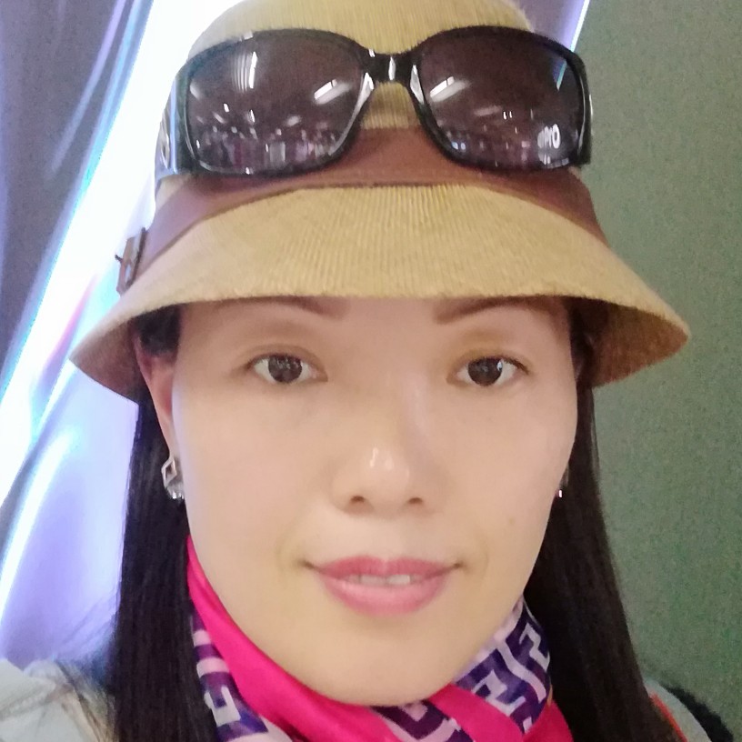 秀丽闻眼睛的照片