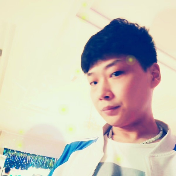 动听回眸青衫的照片