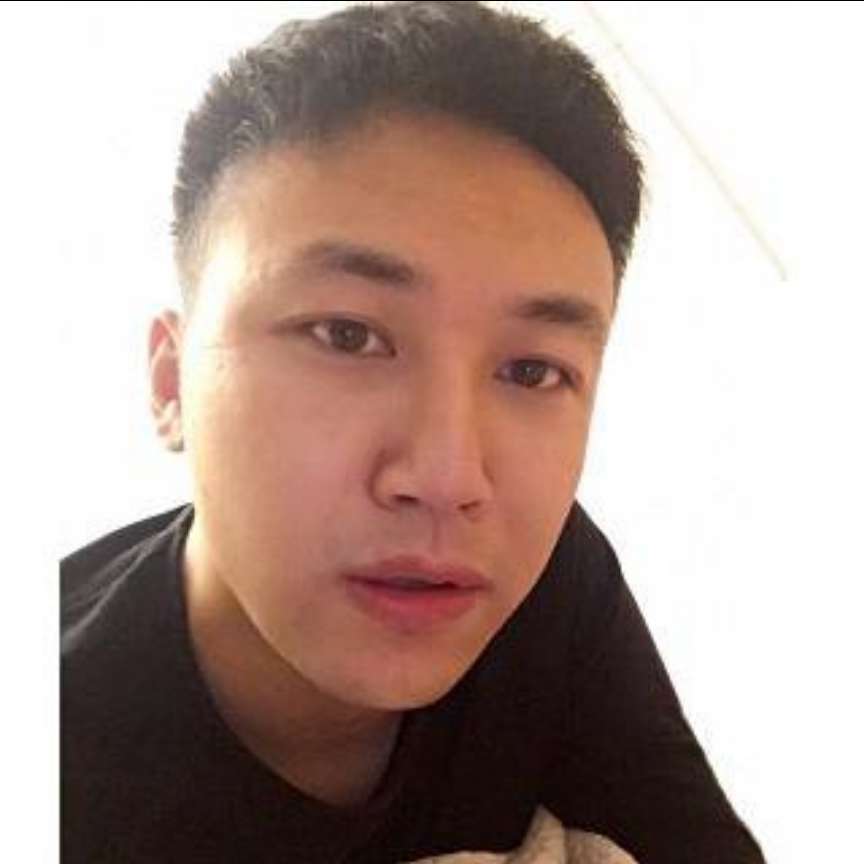 小猫咪扯调皮的照片