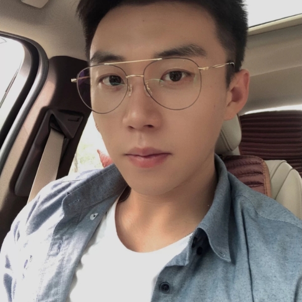 微笑酷炫的照片