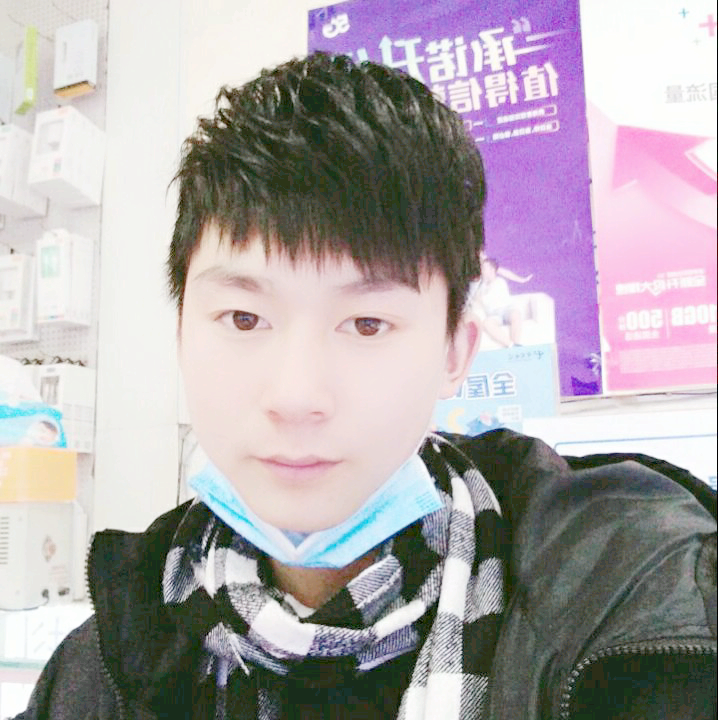 魔镜妖娆的照片