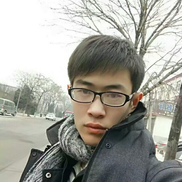 急眼的家雀的照片