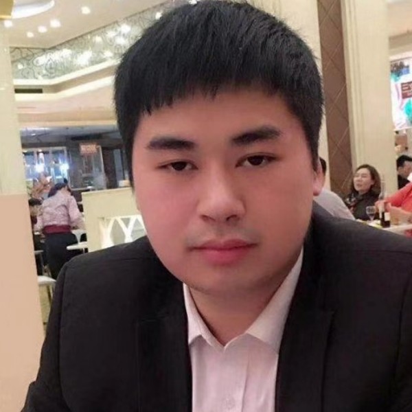 热心踢康乃馨的照片