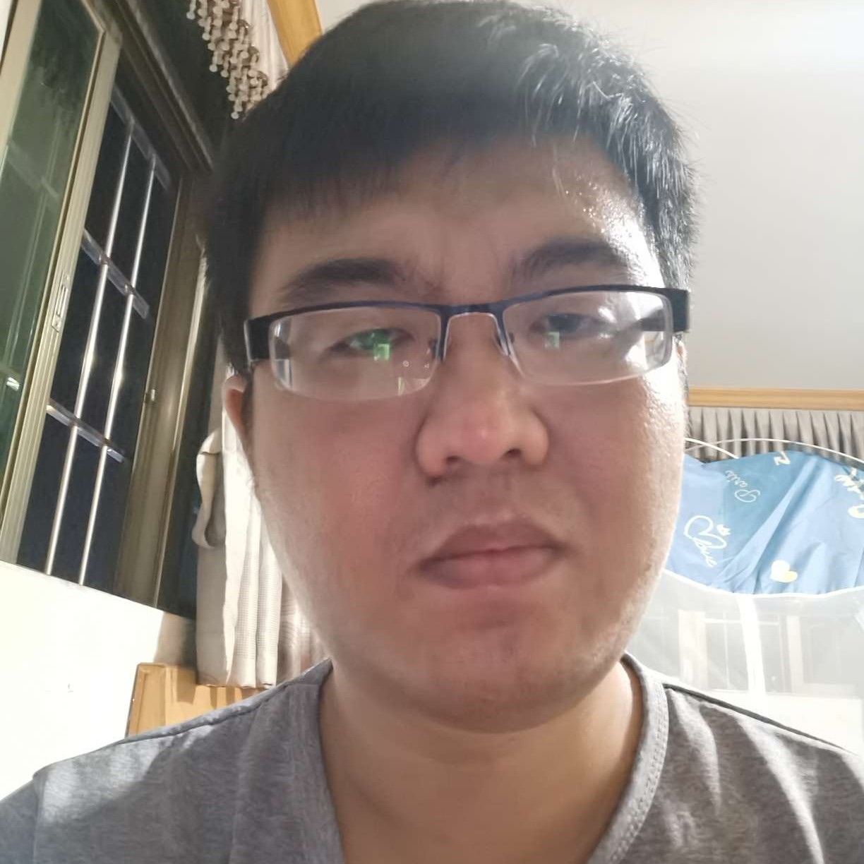 小饭哥的照片