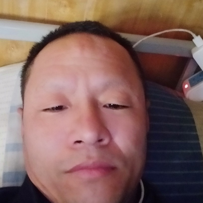 不听话的保卫帅哥的照片