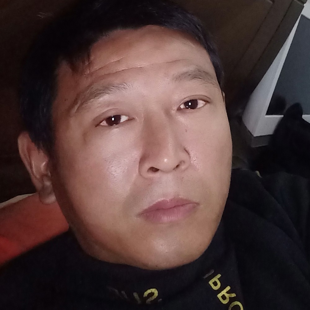 石头开心的照片